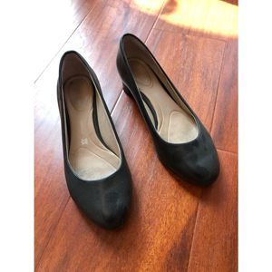 Preloved rocksport chunky heels Size 5.5